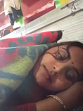 Webcam Model (Pooja_hote)  is live.Free join now!