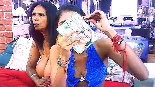 IndianSexySlender webcam