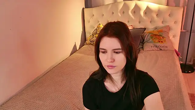 allurellee (F teen) - spank my ass