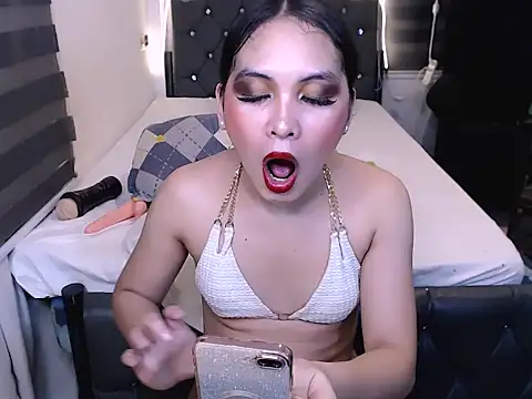 sylvannia_cumslut webcam