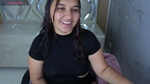 saraah_tx - Saraah_Tx's free webcam - UK Sex Cams