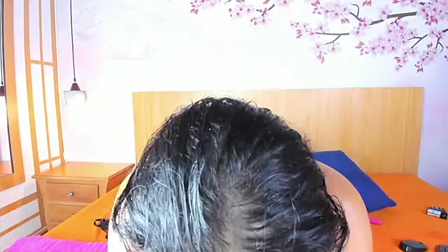 Laura_Torress webcam