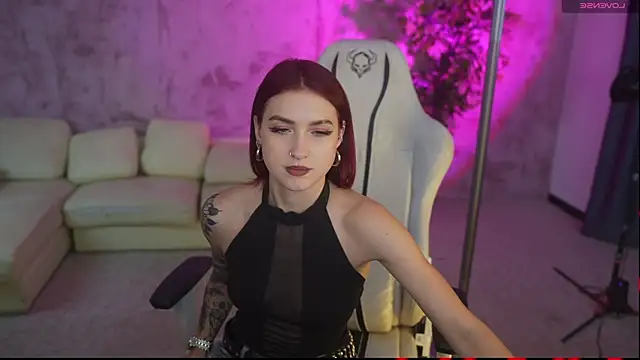 Magnetic_Mia_ webcam