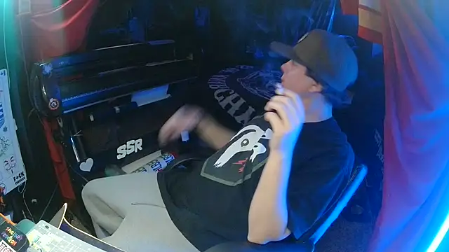 bowerboi (M young) - Shirt Off