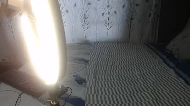 SEXYHUGEASS21 webcam stripchat model stream image