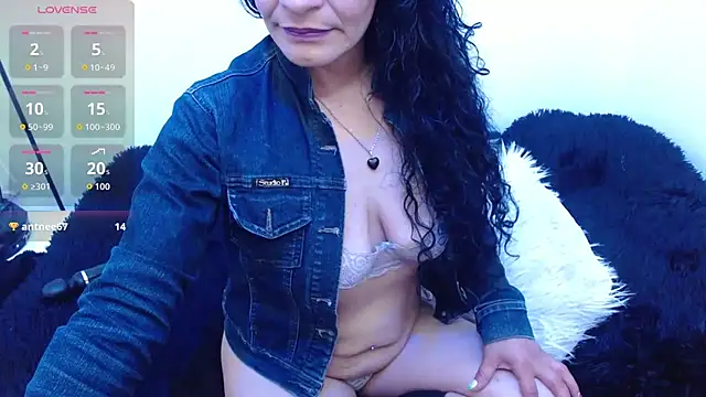 AlexandraJones_ webcam