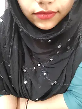 Webcam Model (Miss_Rose__)  is live.Free join now!