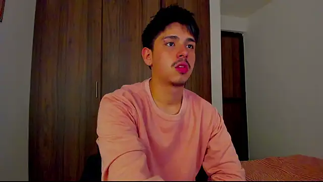 Maximo_Miller webcam