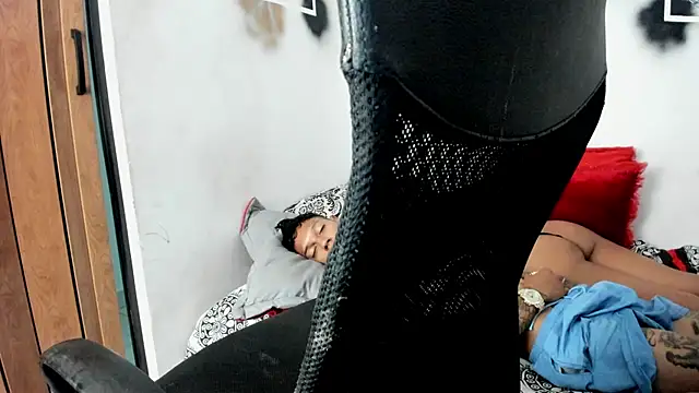 YuleimysAndAlex webcam