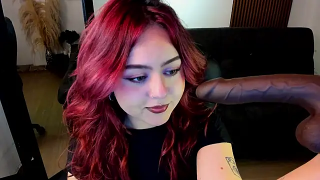 crimson_velvettt webcam