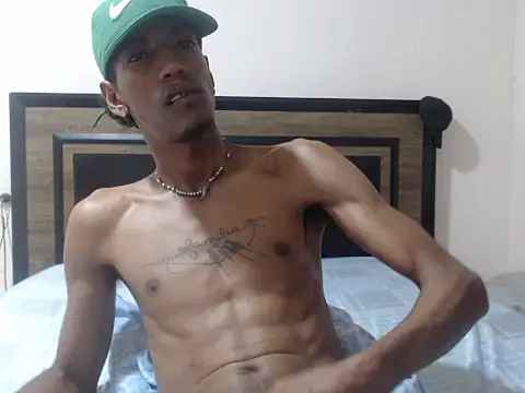 AlbertBigCock webcam