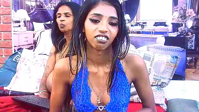IndianSexySlender webcam