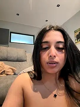 LilMisIndianx webcam