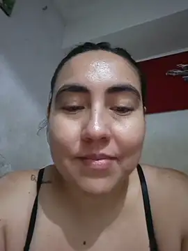 SweettyNaugthy webcam