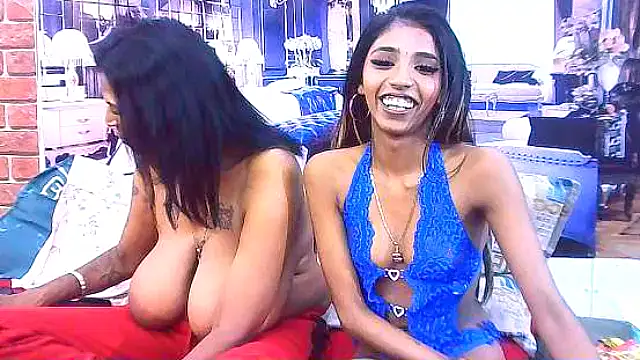 IndianSexySlender webcam