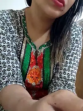 Webcam Model (Tanha18)  is live.Free join now!