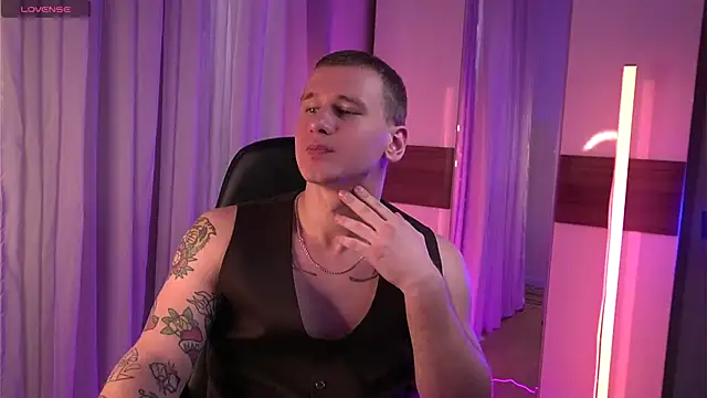 Live sex cam of vance_rulez