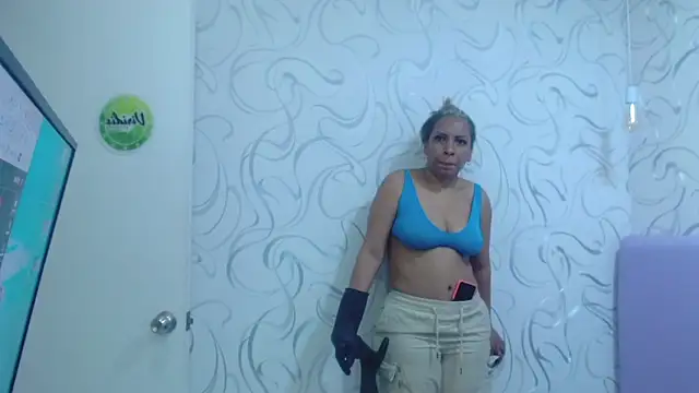 nathaliasmith3x - NathaliaSmith3x's free webcam - UK Sex Cams