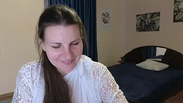 Mirabelle_Velvet webcam