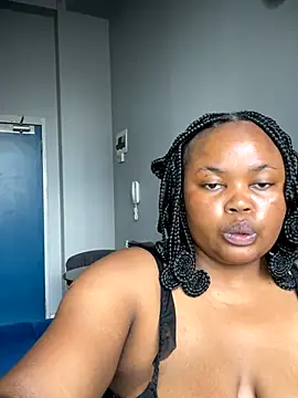 Webcam Model (Curveysinaa)  is live.Free join now!