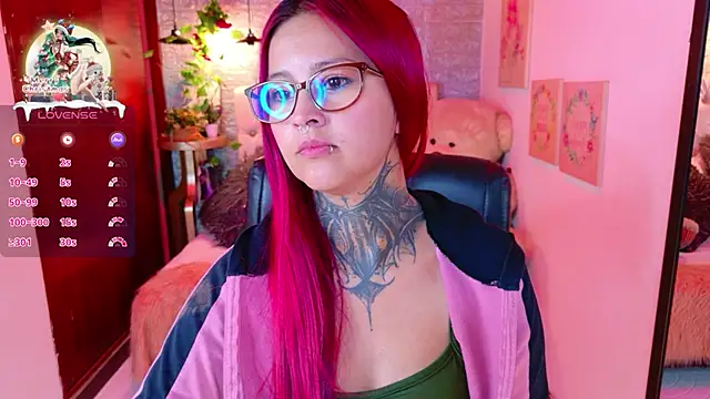 meghan_nill (F milf) - spank ass + oil