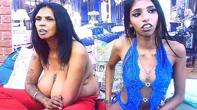 IndianSexySlender webcam