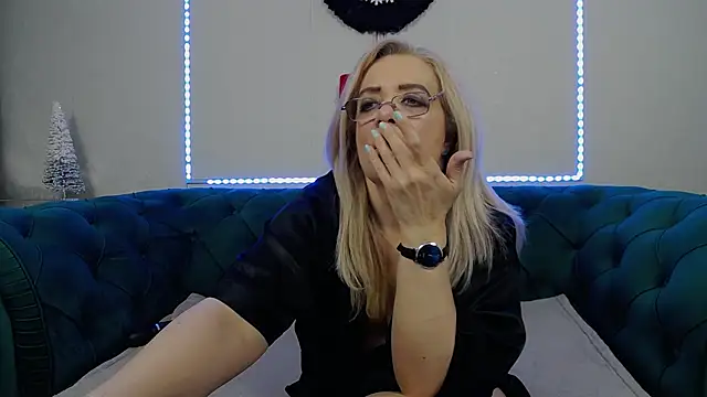 IvanaCharm webcam