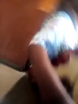 sluttylaura21 webcam