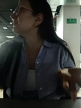 Monserratizzy webcam