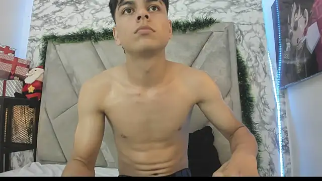 Logan_Jhonson webcam