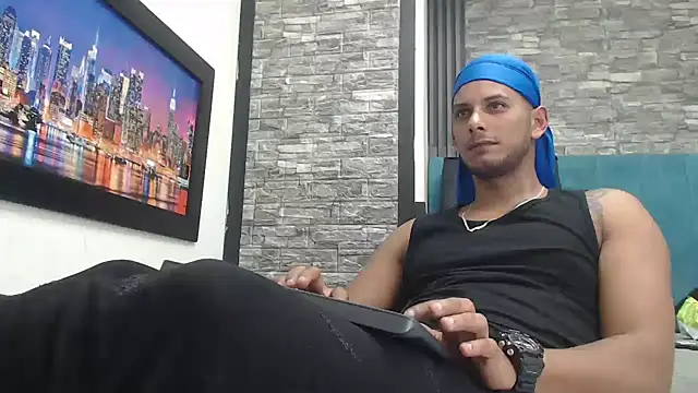 Chris_Dick23 webcam