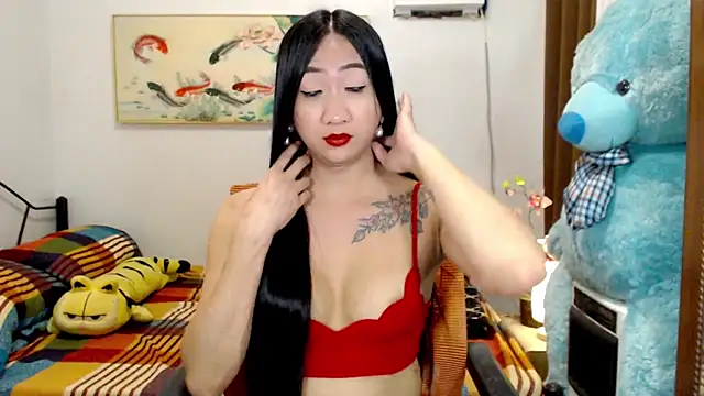 LovelyQueen69 webcam