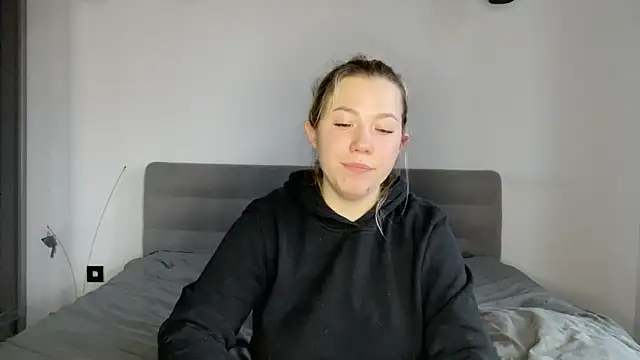 Embersweetbunny webcam