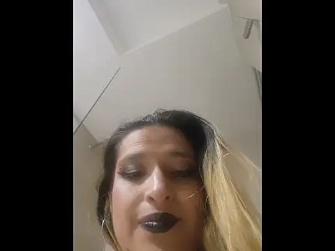 Miss_tentation webcam