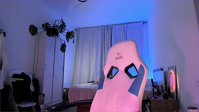 Viktoria_Oliverr webcam