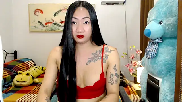 LovelyQueen69 webcam