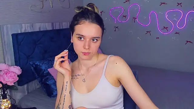 EmelyMason webcam