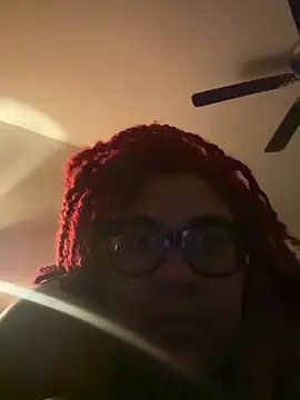 Redbone010488 webcam