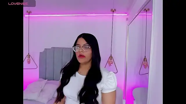 ScarlettWhitmore webcam