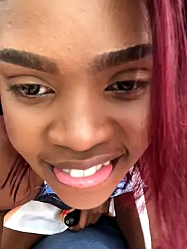 LuciousLips96 webcam