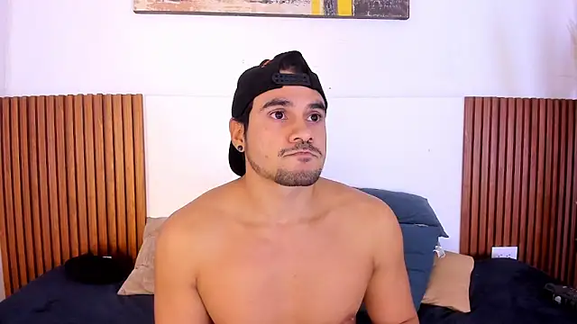 Jake_muller1 live cam screenshot male from Colombia on VideoChat Party – Live Video Chat & Cam Rooms