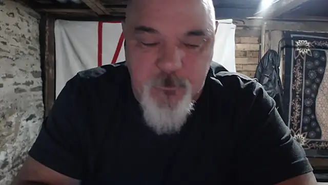 Newfiesausage1972 webcam