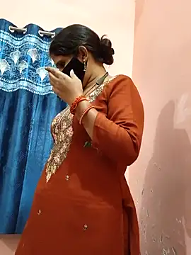 Webcam Model (Sonalihot_)  is live.Free join now!