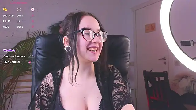 mia_mir webcam