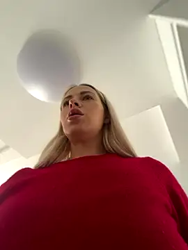 streetdoll (F young) - pussy in doggy + video gift