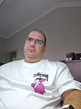 Andrew1900529 webcam