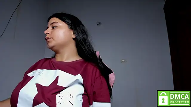 Little_Shaara webcam