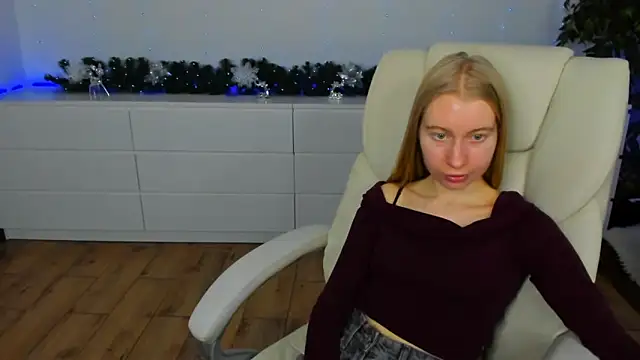 Alina_Blonde webcam