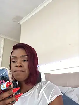 LuciousLips96 webcam