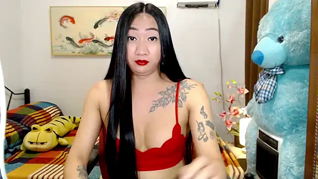 LovelyQueen69 webcam